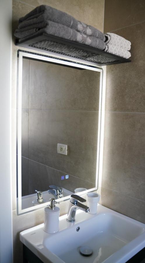 Stylish Near Center Apartamento